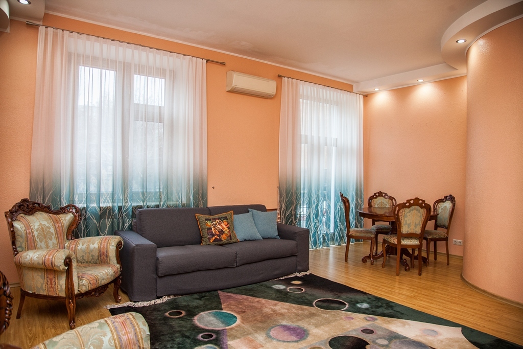 Продажа 4-комнатной квартиры 126 м², Паторжинского ул., 27
