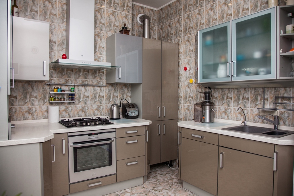 Продажа 4-комнатной квартиры 126 м², Паторжинского ул., 27