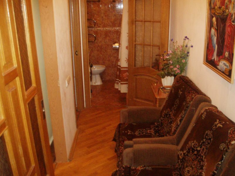 1-кімнатна квартира подобово 43 м², Театральна вул., 9