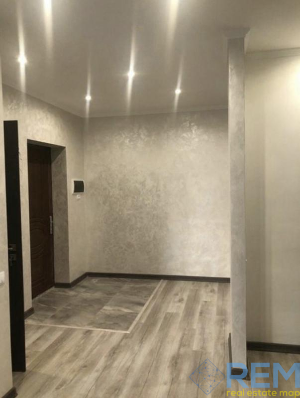Продажа 2-комнатной квартиры 75 м², Академика Королева ул., 50
