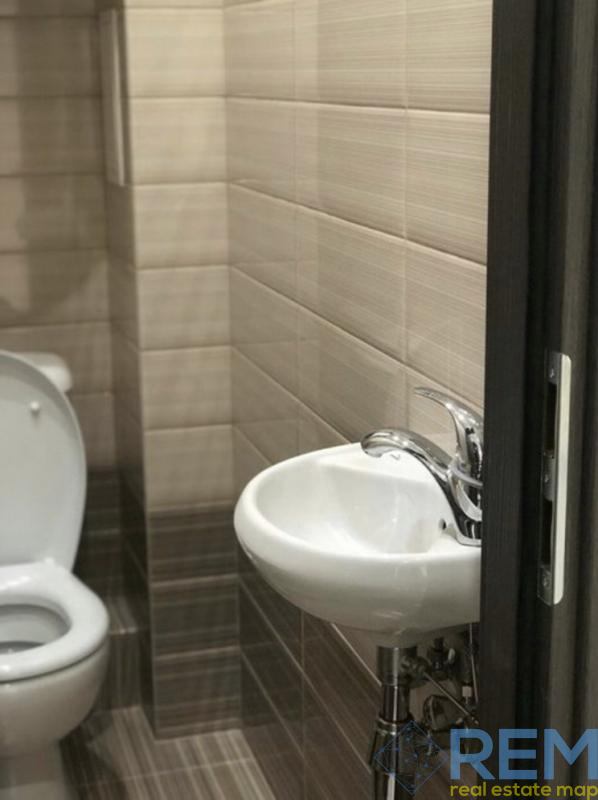 Продажа 2-комнатной квартиры 75 м², Академика Королева ул., 50