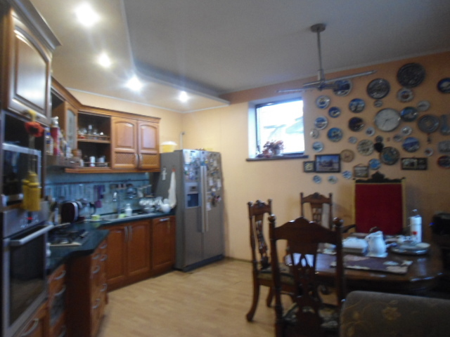 Продаж будинку 250 м²