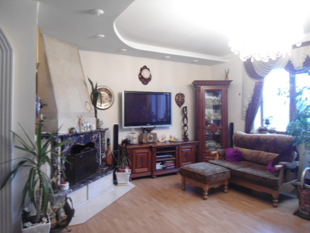 Продаж будинку 250 м²