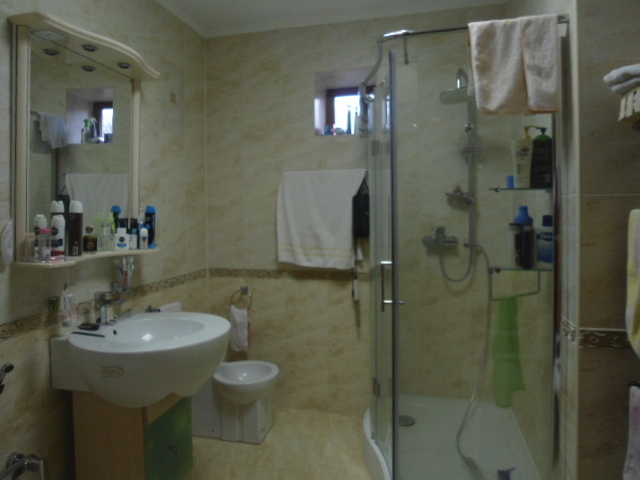 Продаж будинку 250 м²