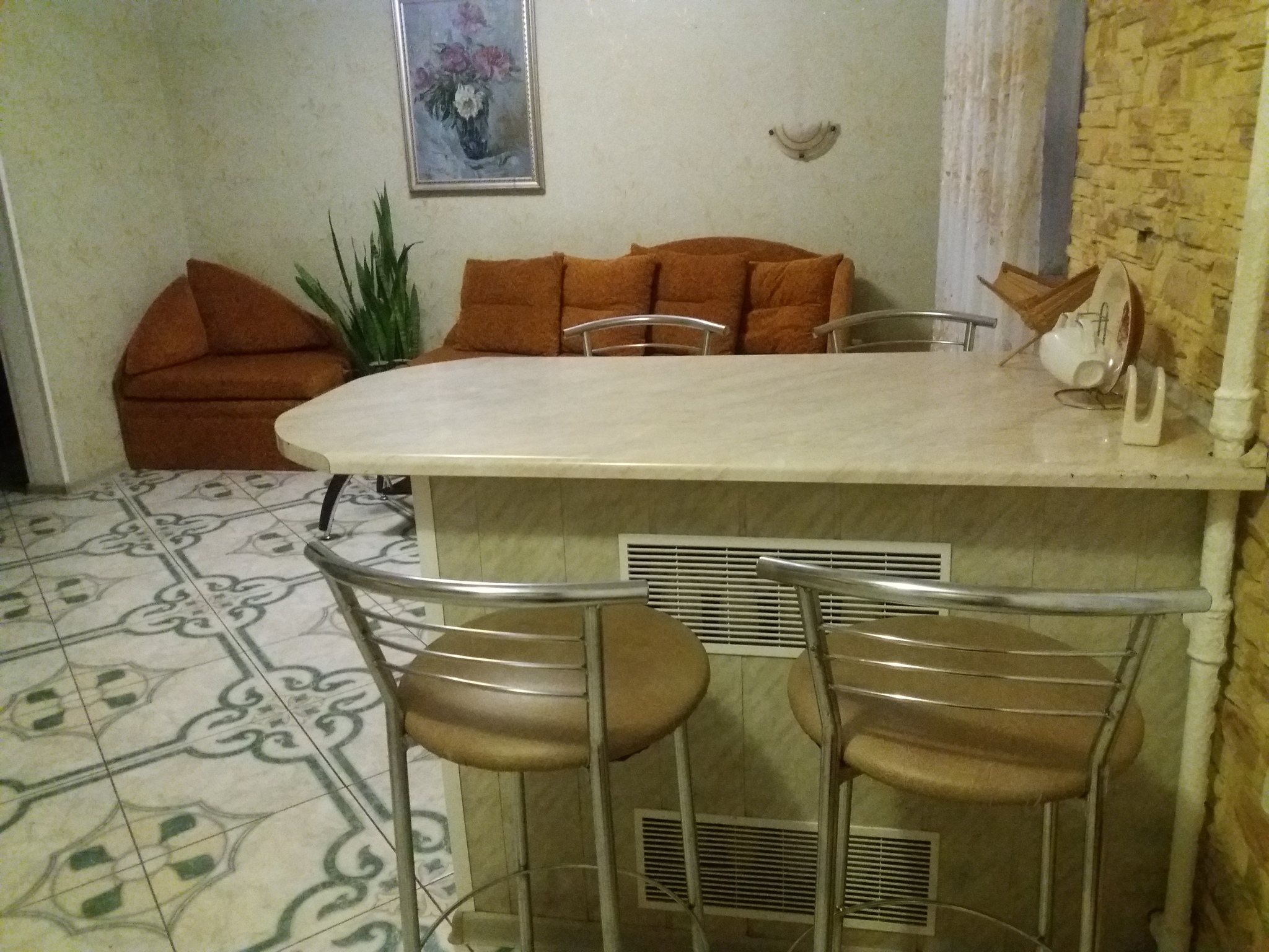 2-комнатная квартира посуточно 55 м², 8-е Марта ул., 105