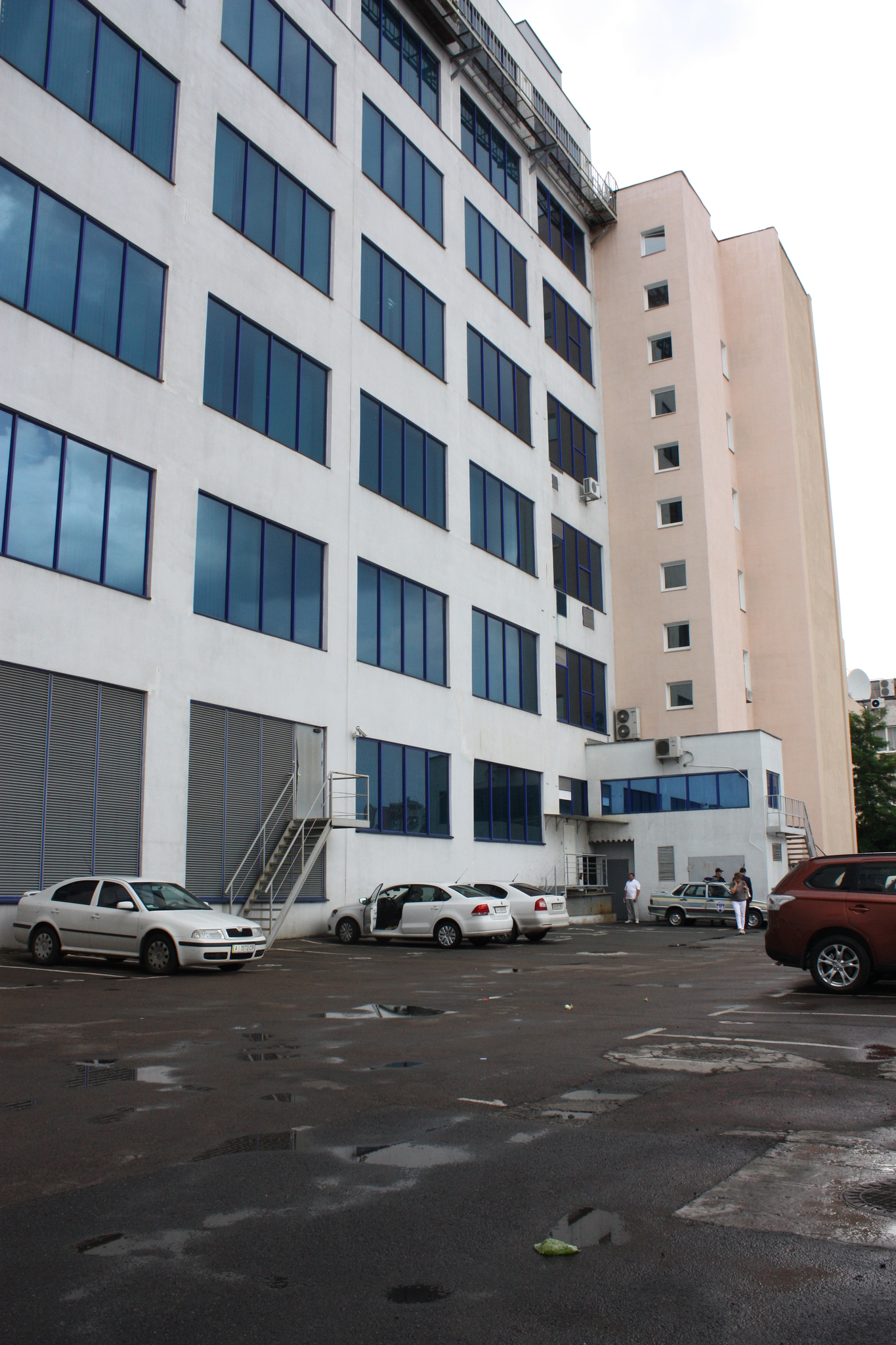 Продаж бізнес-центра 1830 м², Смоленська вул., 31/33