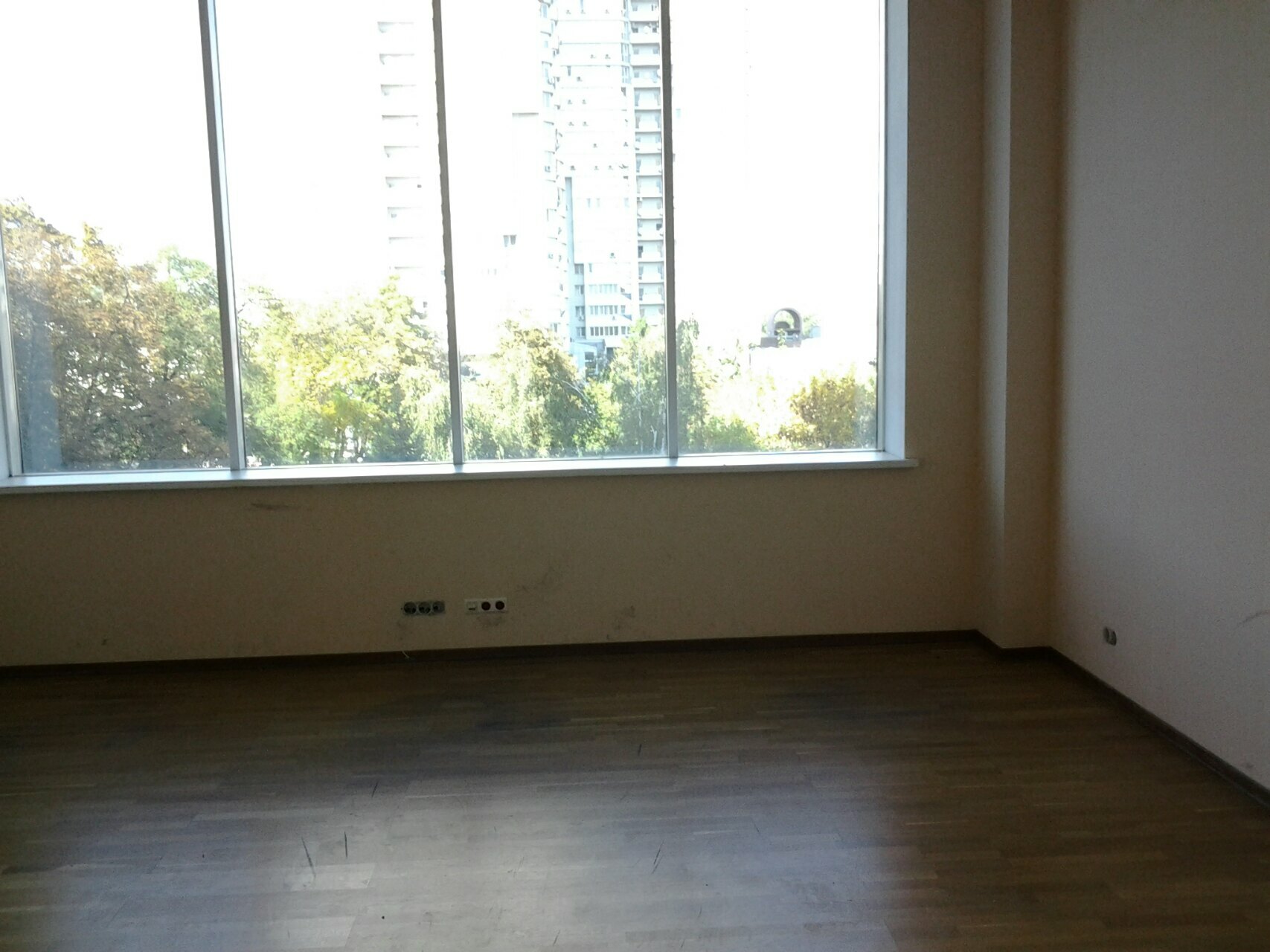 Продаж бізнес-центра 1830 м², Смоленська вул., 31/33