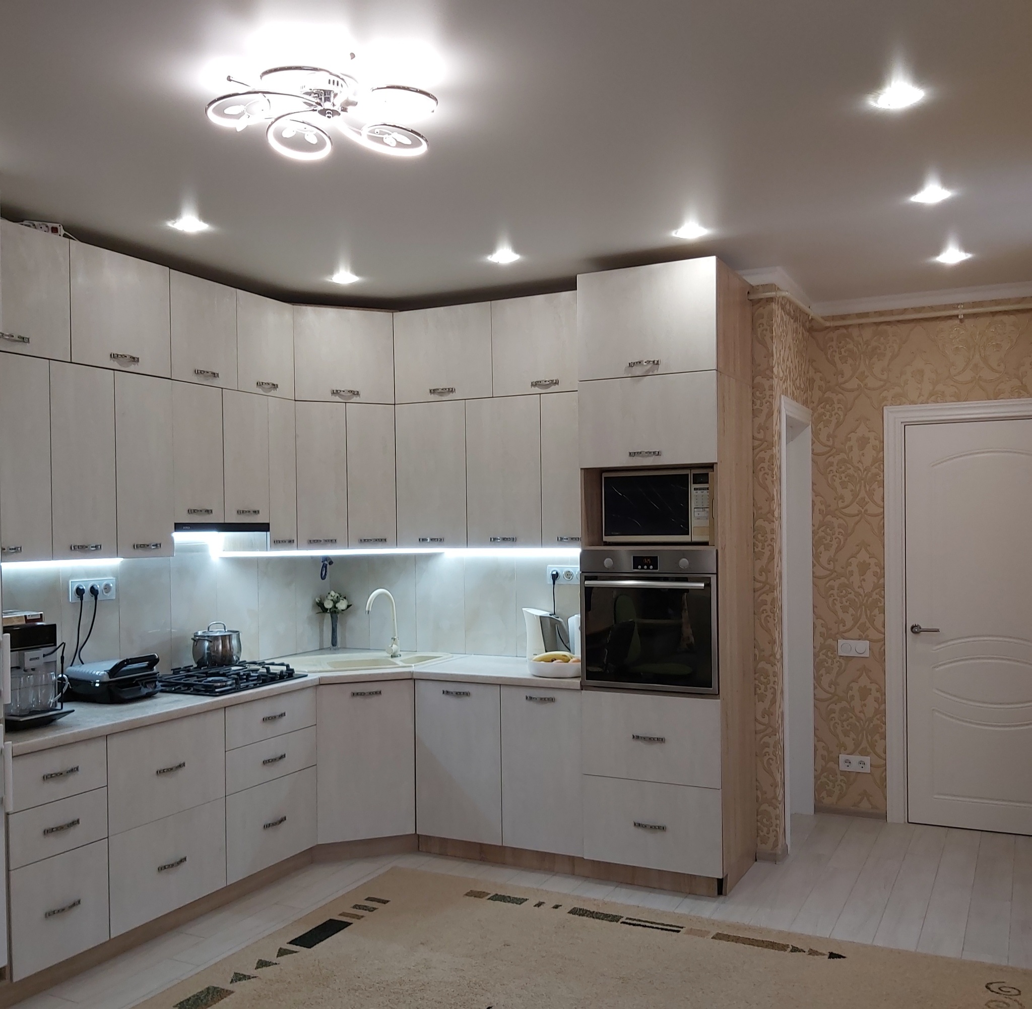 Продажа 2-комнатной квартиры 82 м², Вишневая ул., 16