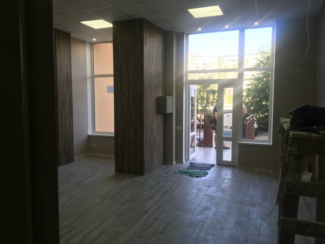 Оренда торговельного приміщення 50 м², Небесної сотні просп.