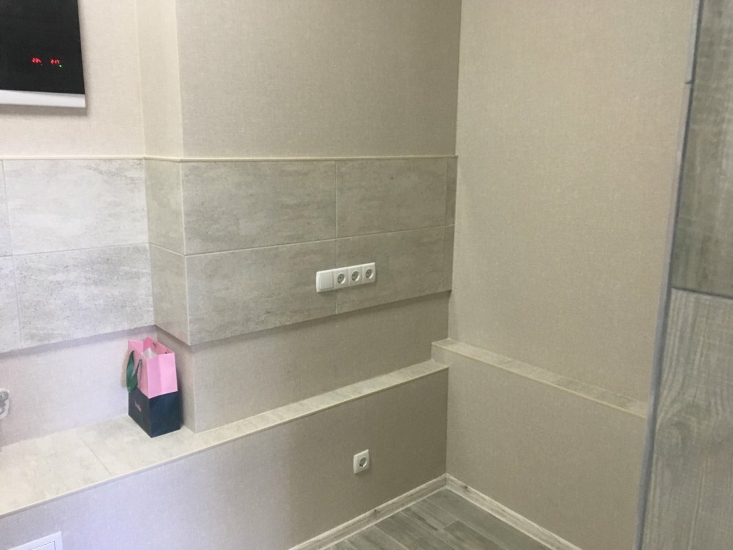 Оренда торговельного приміщення 50 м², Небесної сотні просп.