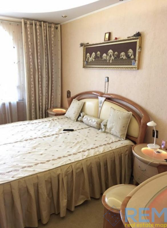 Продажа 3-комнатной квартиры 60 м², Невского Александра ул., 111