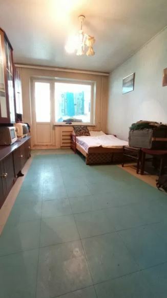 Продажа 3-комнатной квартиры 70 м², Героев просп., 12