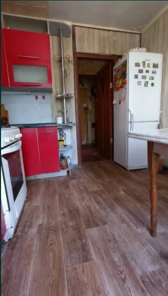 Продажа 3-комнатной квартиры 70 м², Героев просп., 12