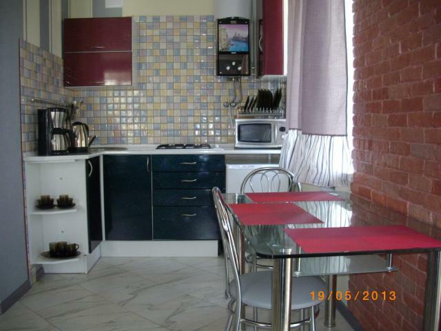 Студія подобово 37 м², 8-го Березня вул., 34