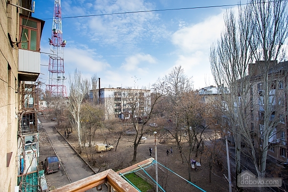 Студія подобово 37 м², 8-го Березня вул., 34