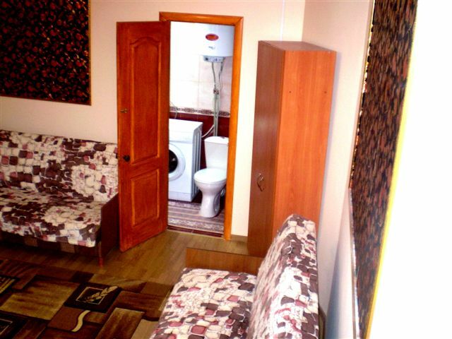 1-комнатная квартира посуточно 35 м², Чкалова ул., 82