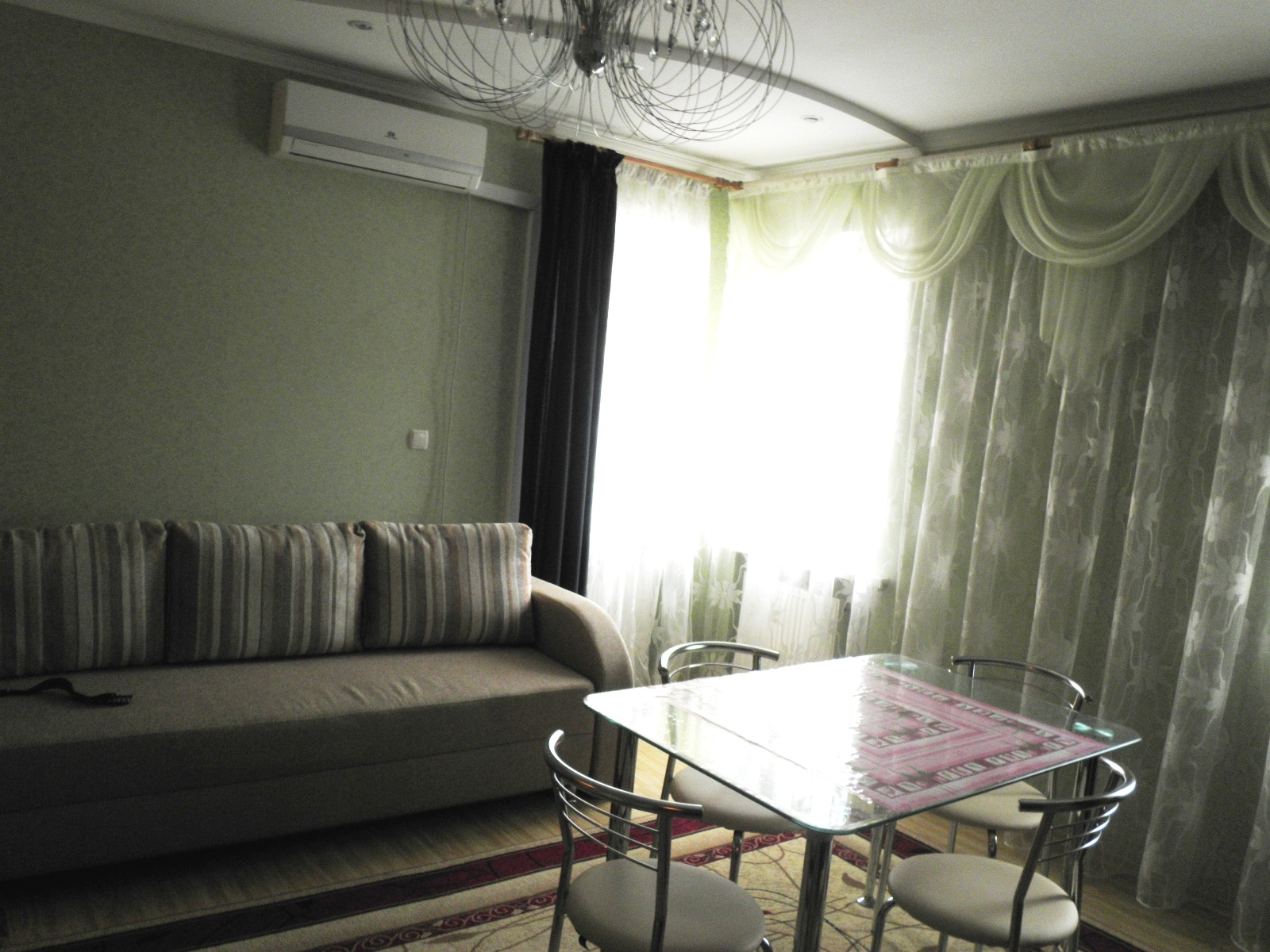 Оренда 3-кімнатної квартири 92 м², Остафія Дашковича вул., 34