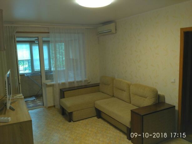 Продаж 2-кімнатної квартири 48 м², Тракторостроитлей ул., 107Б