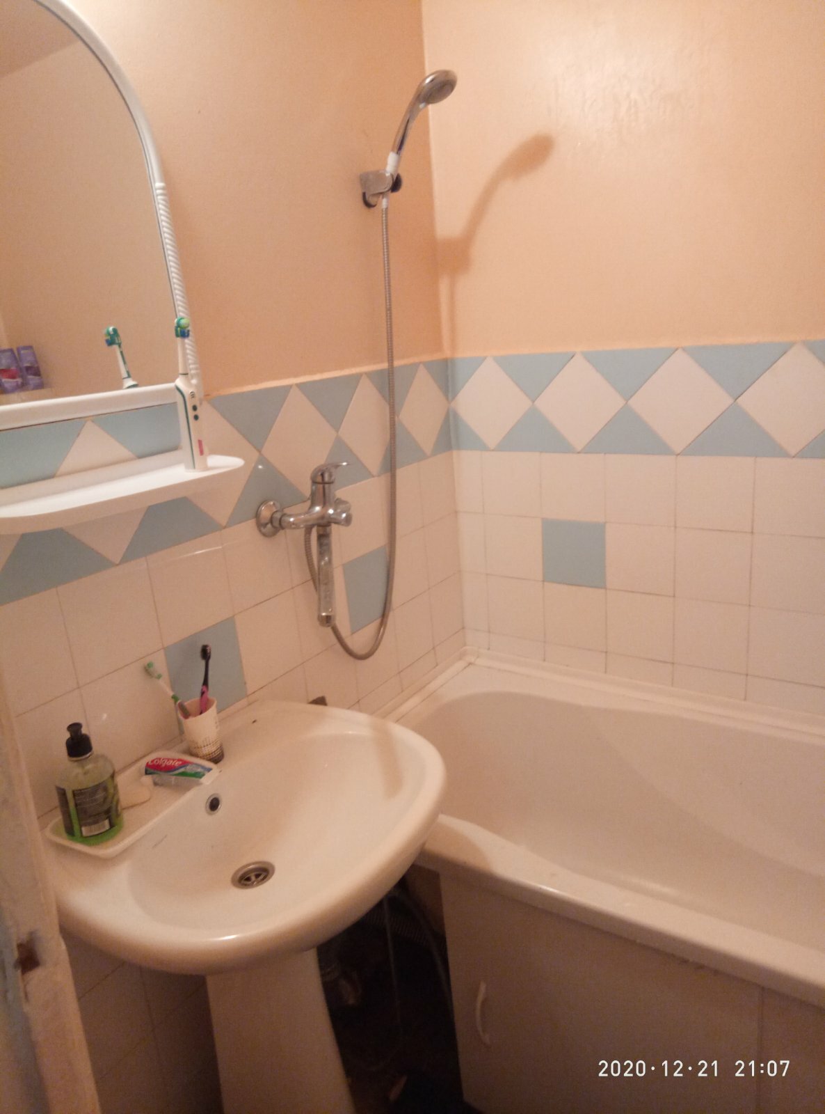Аренда 2-комнатной квартиры 50 м², Генерала Бочарова ул., Крымская ул., 2/9