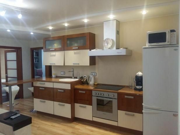 Продажа 3-комнатной квартиры 70 м², Новокрымская ул., 5