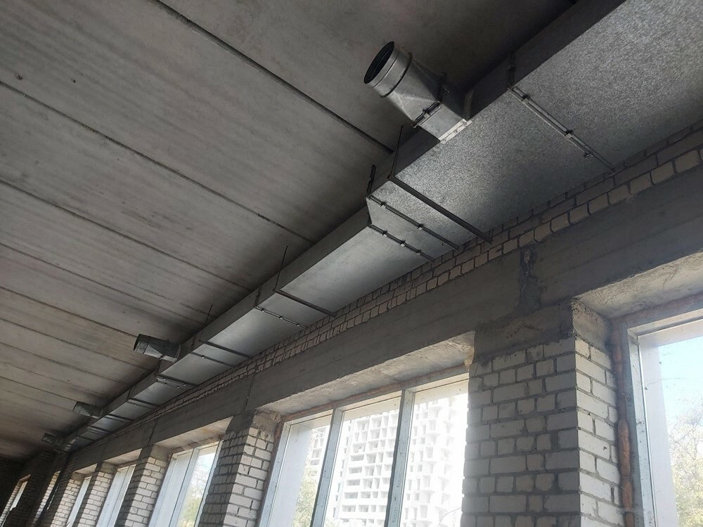 Продаж торговельного приміщення 1936 м², Клочківська вул., 101Д