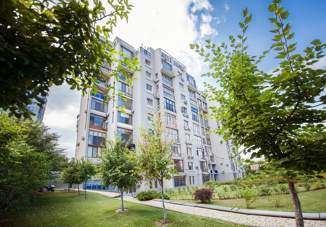 Продажа 3-комнатной квартиры 177 м², Черноморский 1-й пер.