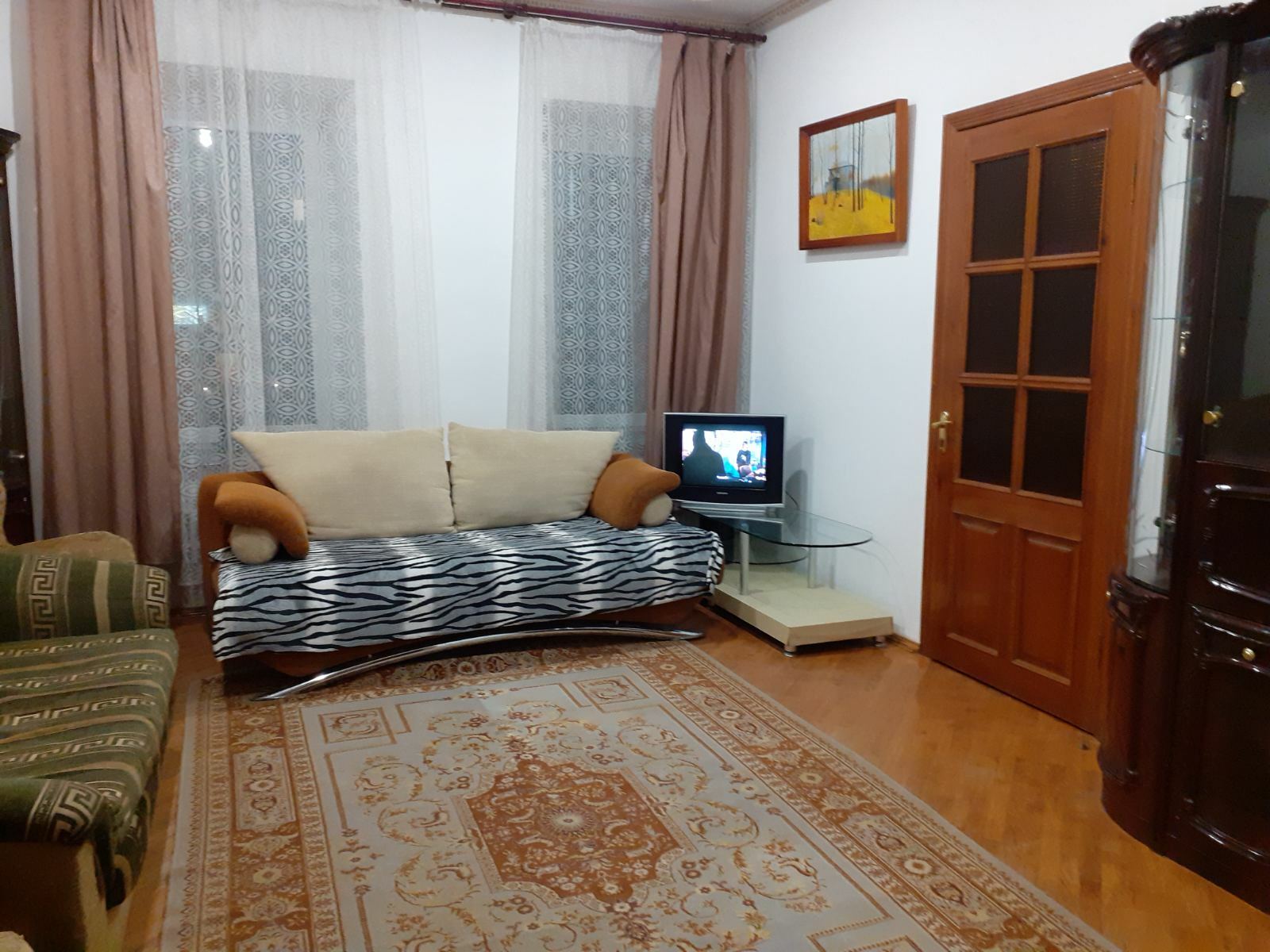 Оренда 3-кімнатної квартири 75 м², Кооперативна вул., 30