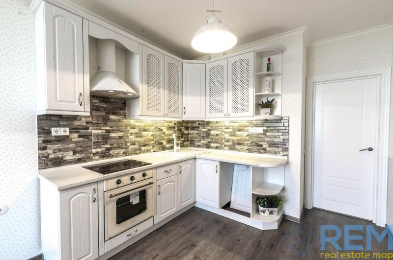 Продажа 1-комнатной квартиры 47 м², Жаботинского ул., 111