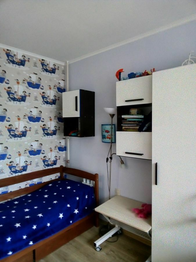 Продажа 3-комнатной квартиры 71 м², Амосова ул., 27