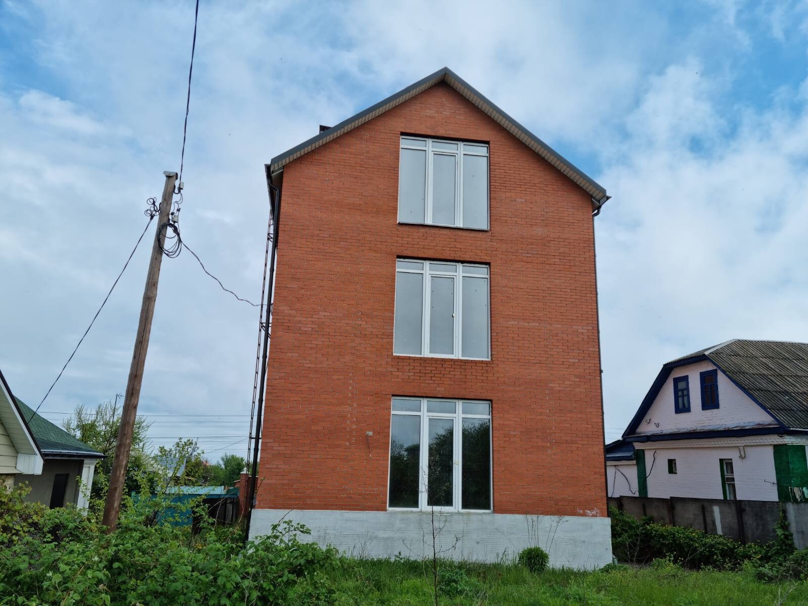 Продаж будинку 315 м²