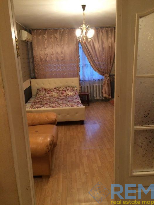 Продажа 3-комнатной квартиры 68 м², Невского Александра ул., 111