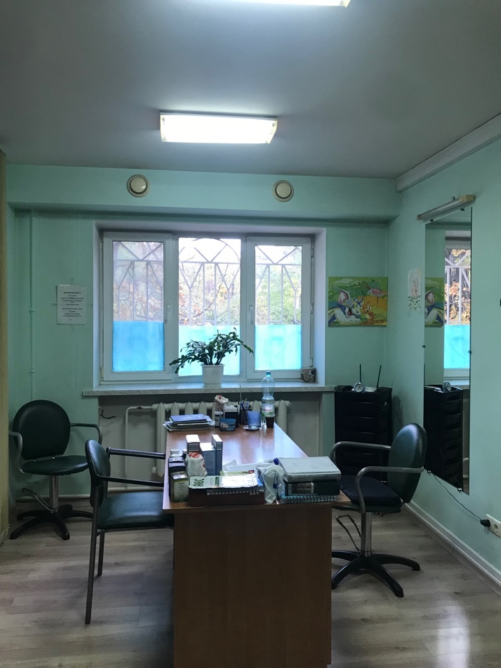 Продаж медичного центру 287 м², Семинарская вул.