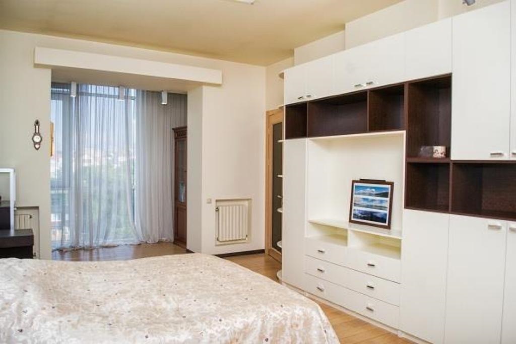 Продажа 4-комнатной квартиры 181 м², Кислородная ул., 001