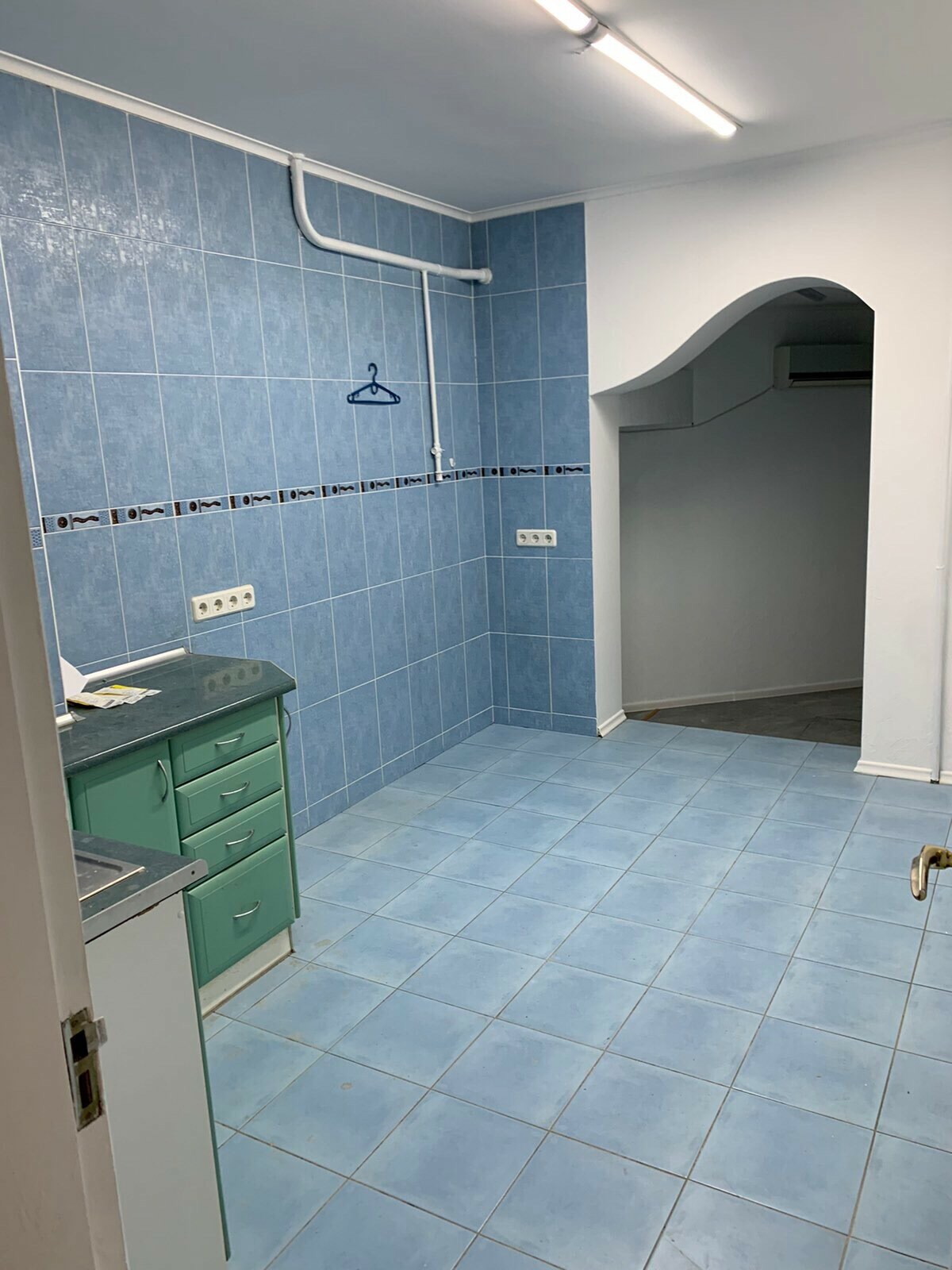 Оренда приміщення вільного призначення 83 м², Академіка Корольова вул., 34