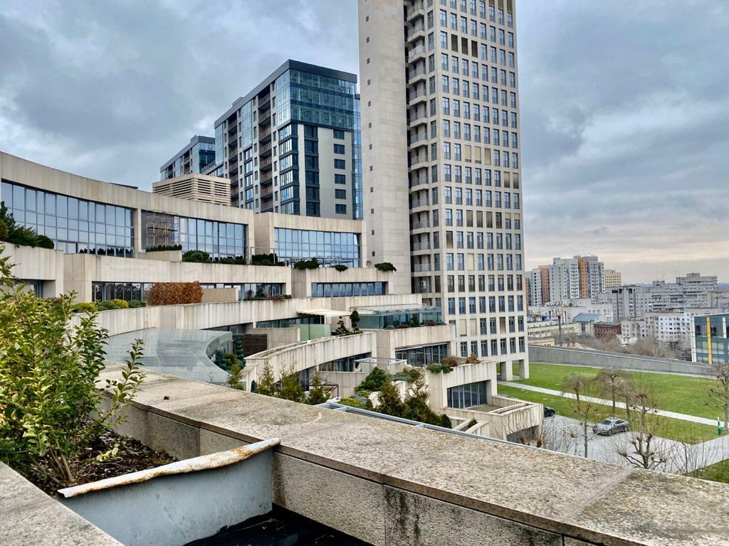 Продажа 3-комнатной квартиры 170 м², Владимира Вернадского ул., 35