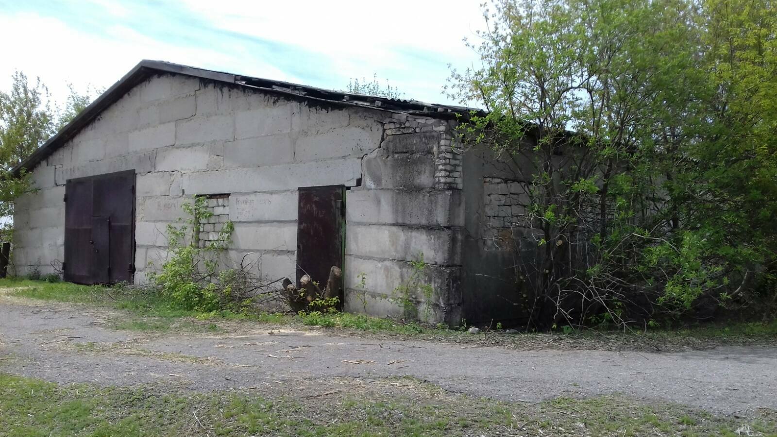 Продаж комерції 7000 м², Шахтерский пров., Харцызск,Чехова ул., 111