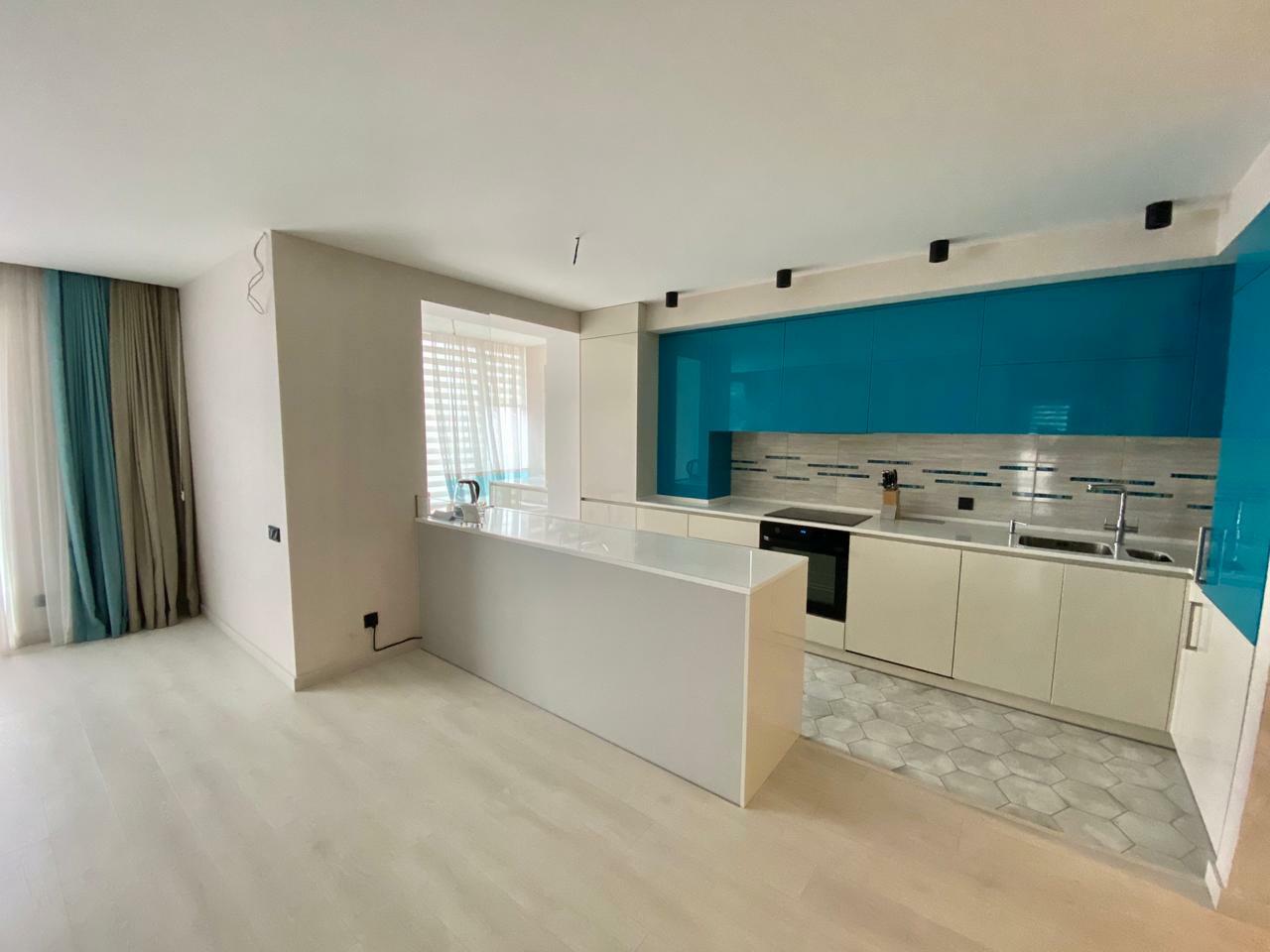 Продажа 4-комнатной квартиры 172 м², Василия Жуковского ул., 001