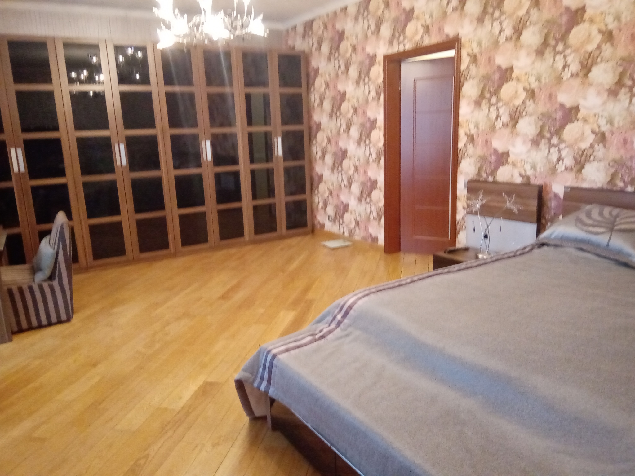 Дом посуточно 300 м², Ивана Кудри ул.