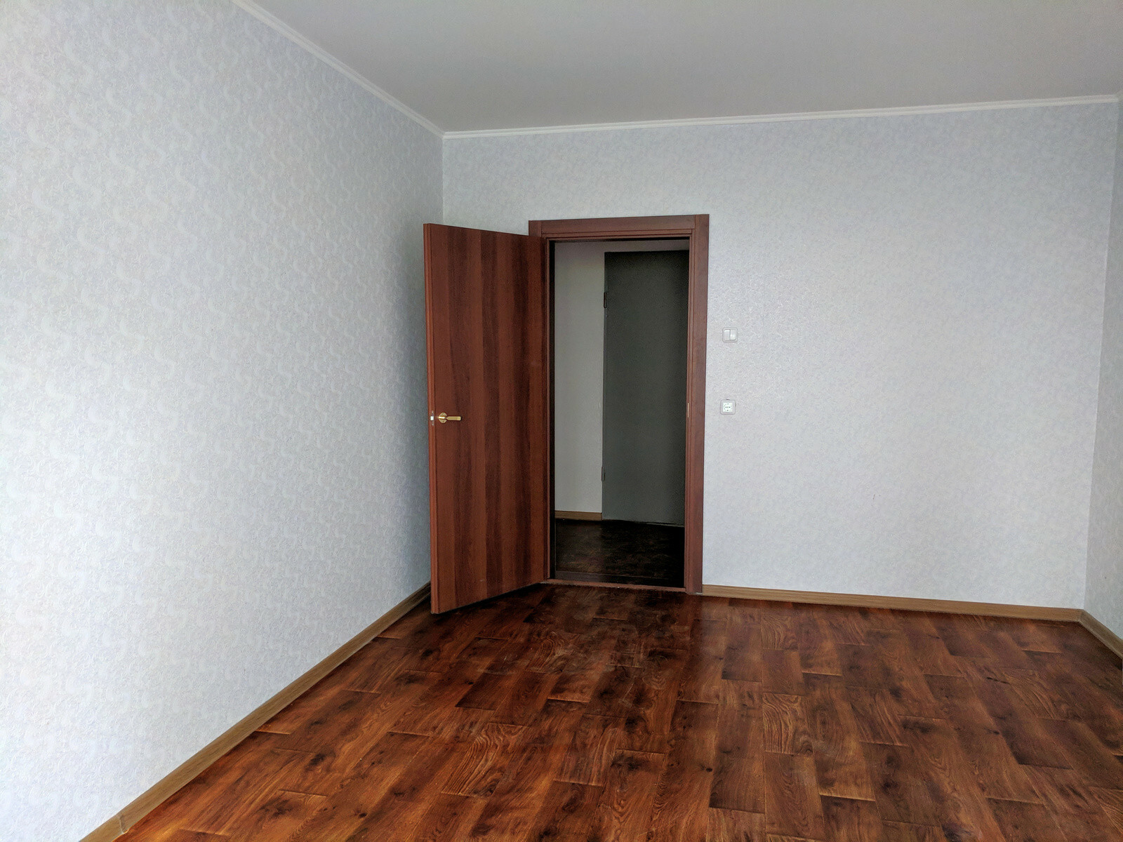 Продаж 2-кімнатної квартири 72 м², Ревуцького вул., 54