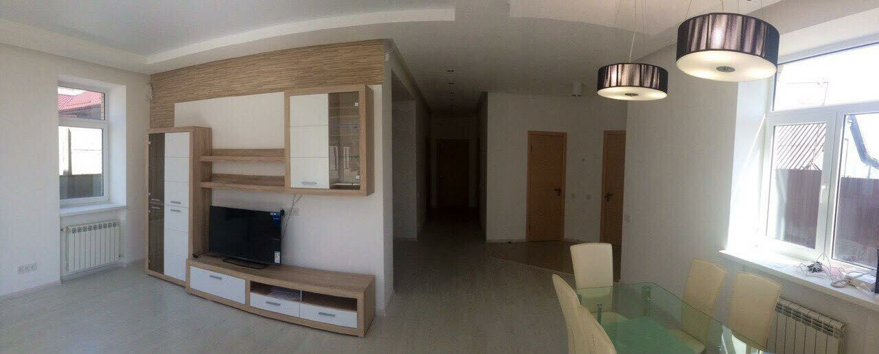 Продаж будинку 240 м², Центральна вул., 03
