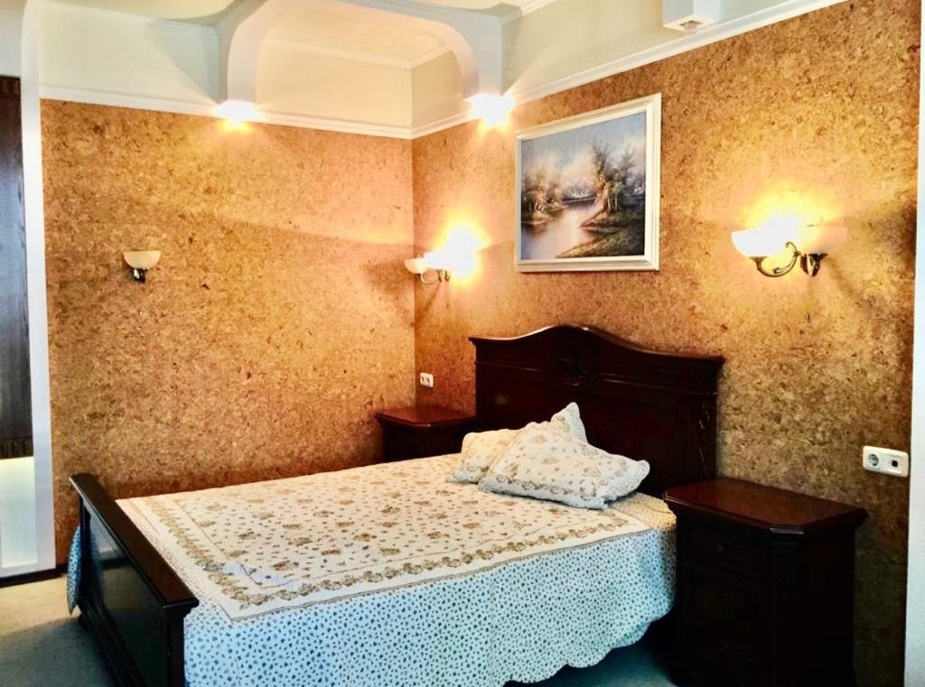 Продажа 3-комнатной квартиры 97 м², Исполкомовская ул., 24А