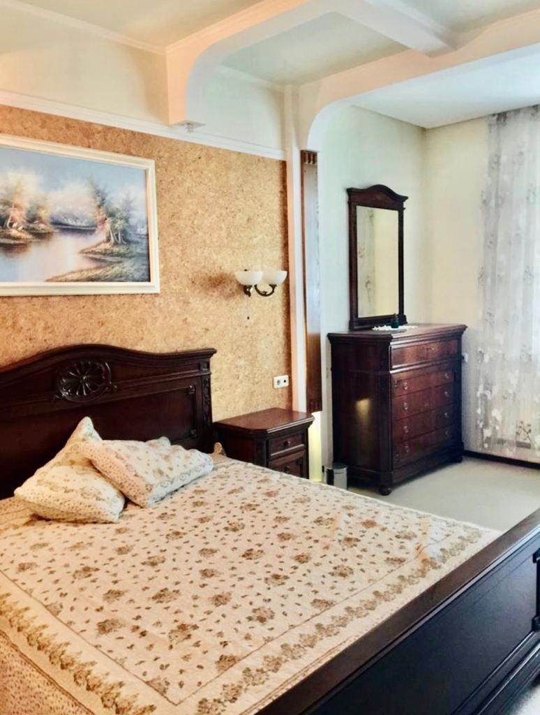 Продажа 3-комнатной квартиры 97 м², Исполкомовская ул., 24А