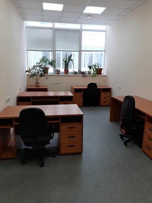 Оренда офісу 25 м², Лариси Руденко вул., 6А