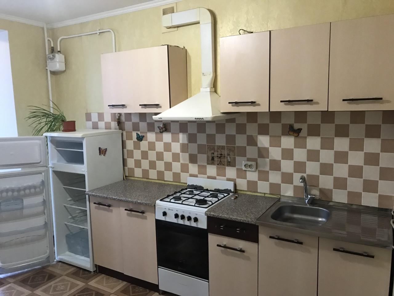 Аренда 2-комнатной квартиры 70 м², Академика Заболотного ул., папашон ул., 5/10