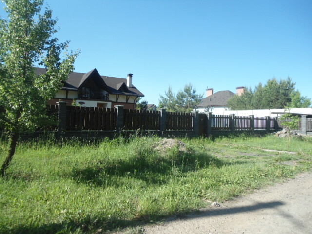 Продаж ділянки під індивідуальне житлове будівництво 20 соток