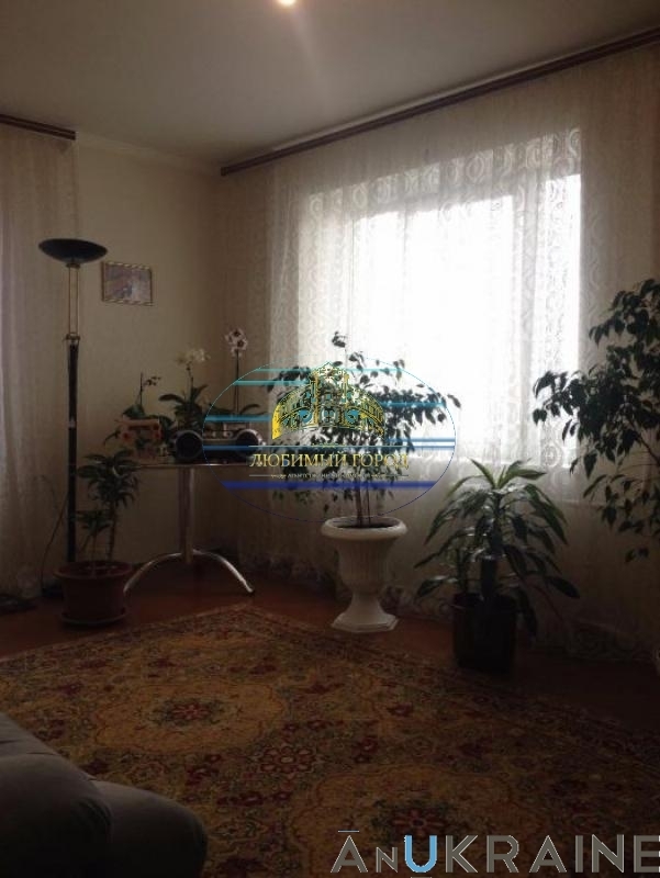 Продаж 3-кімнатної квартири 66 м², Ільфа і Петрова вул., 1