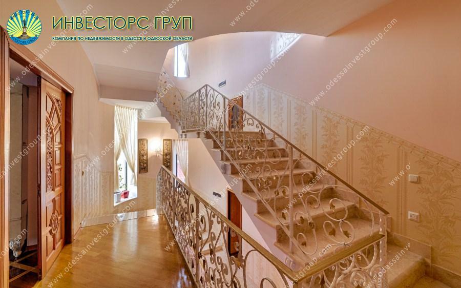 Продажа оздоровительного комплекса 1115 м², Солнечная ул., 11
