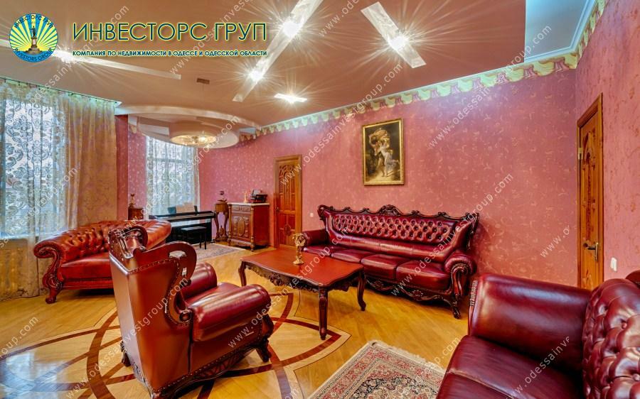 Продажа оздоровительного комплекса 1115 м², Солнечная ул., 11