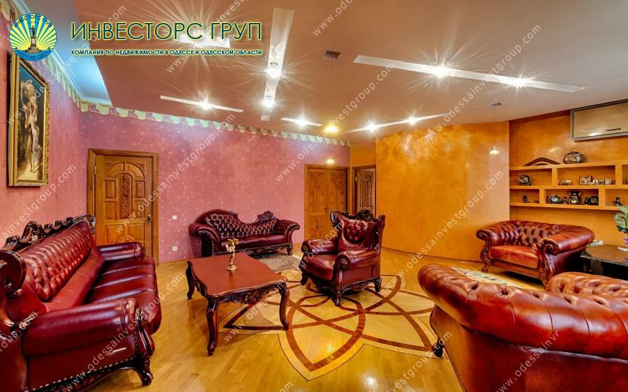 Продажа оздоровительного комплекса 1115 м², Солнечная ул., 11