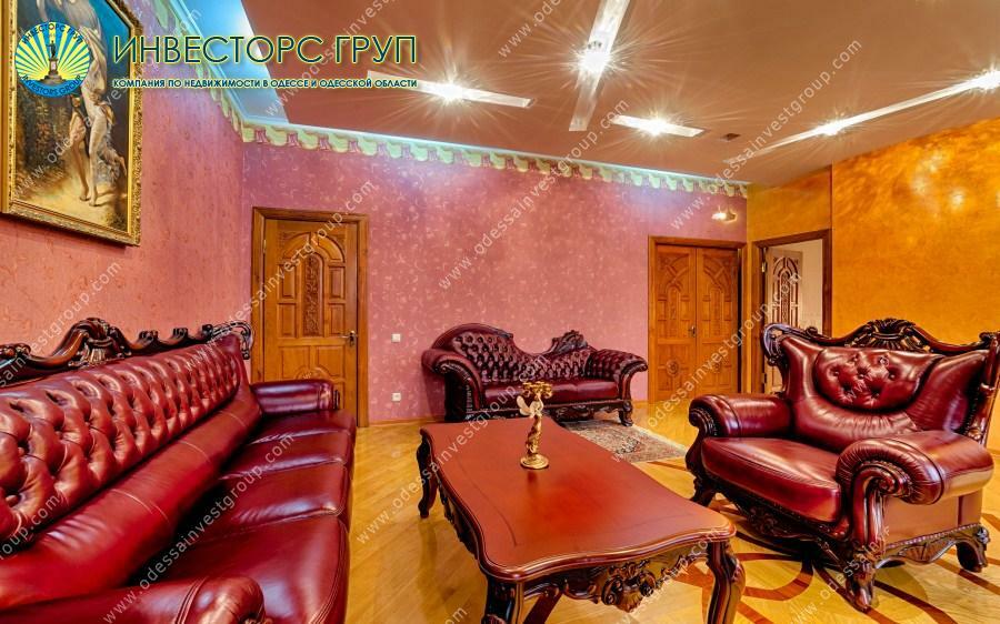 Продажа оздоровительного комплекса 1115 м², Солнечная ул., 11